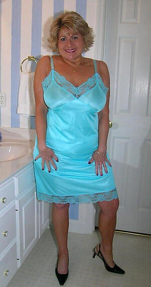 older women wearing lingerie private pics