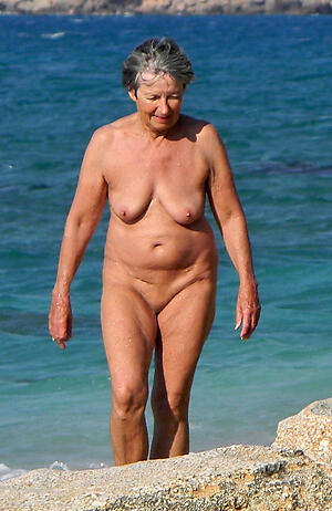 horny old women on beach private pics