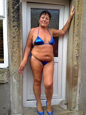 hot granny in bikini private pics