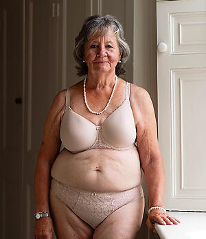 older fat grannies love posing nude