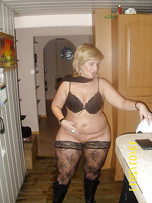 sexy scant curvy granny homemade picture