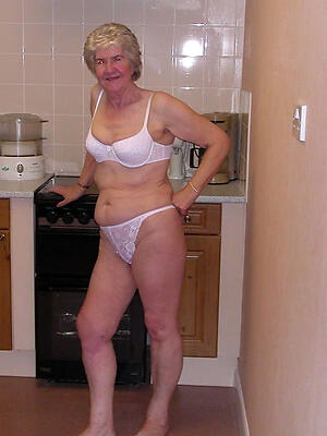 naked older housewives show elsewhere