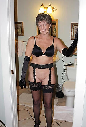 porn older women in stockings photo