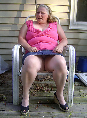 sexy granny upskirt pussy pics