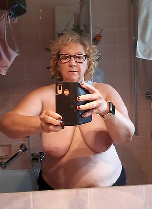 leafless granny selfshots