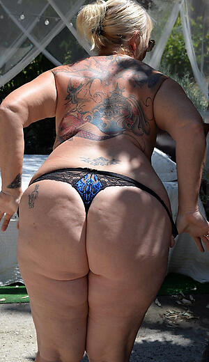 a granny shows us her older ass