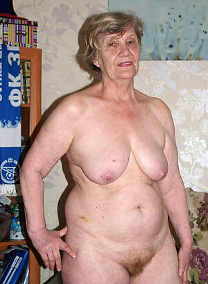 older nude grannys show off