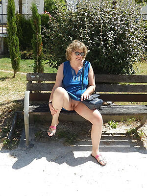 granny upskirt porn pics