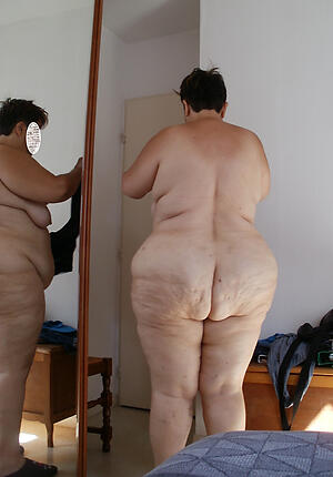 photoshooting with granny big butts