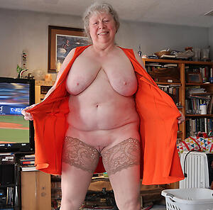 naked older bbw undress models