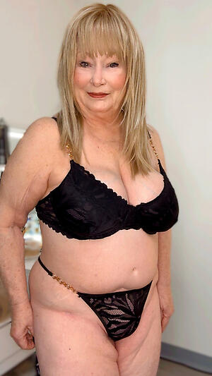 cane granny tits poses naked