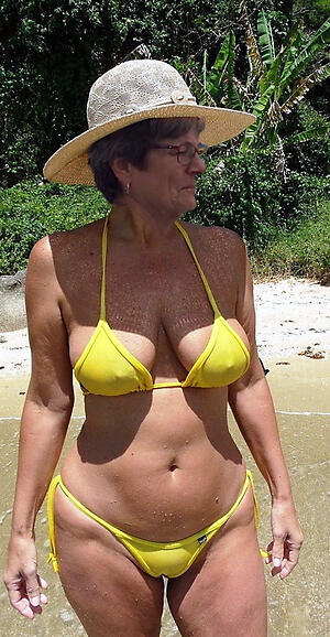 sexy doyen women bikinis homemade picture