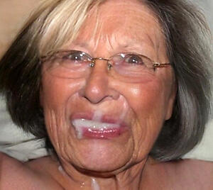 hot German older women in glasses models