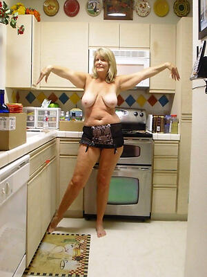 pic with old powered housewives xxx