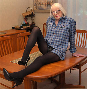 pic not far from sexy mature granny pantyhose