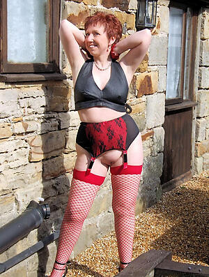 erotic sexy grannies in stockings porn pics