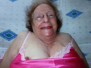 photoshooting with minimal old granny close by glasses